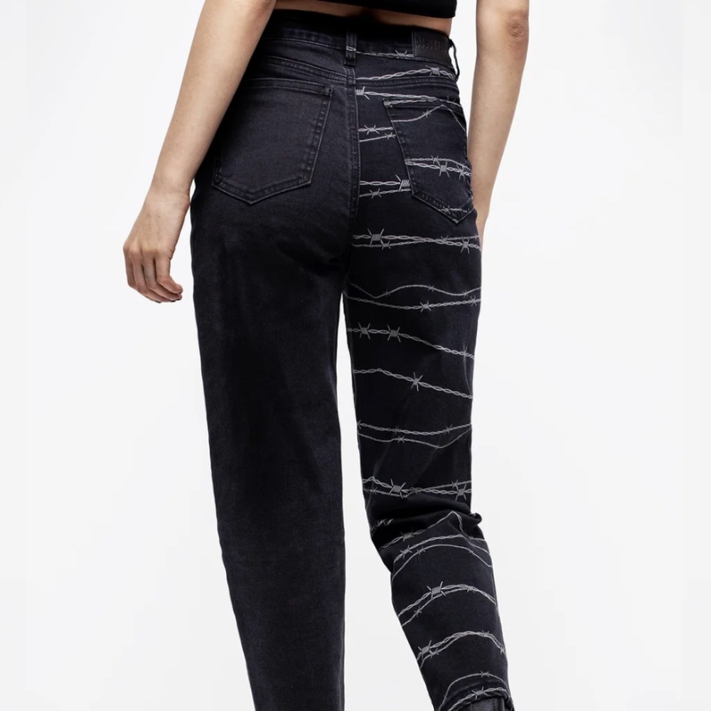 Barbed Wire Spliced Mom Jeans